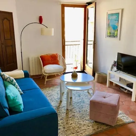 Duplex En Plein Coeur Du Village *